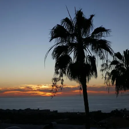 Live Paradise Court Pool & Beach View *
